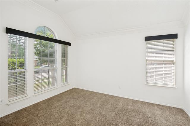 Building Photo - 3805 Pine Valley Dr