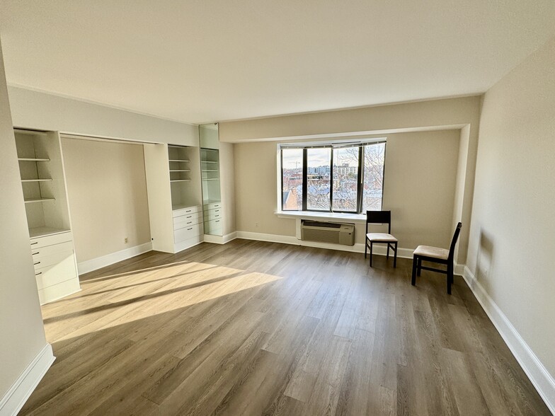 Primary Photo - 1825 T St NW