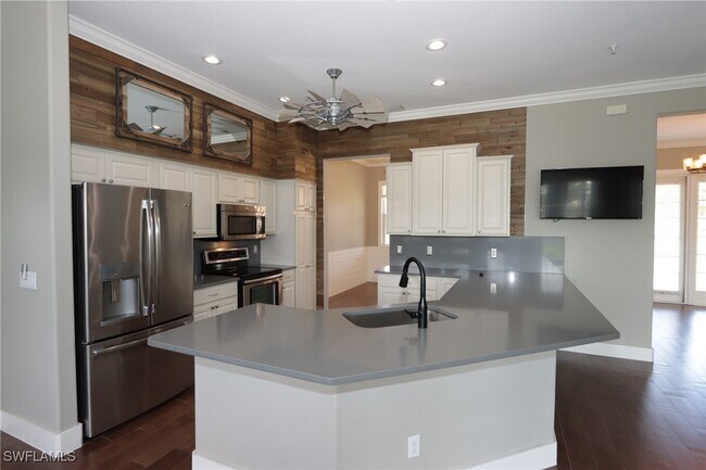 Building Photo - 16680 Oak Grove Ct