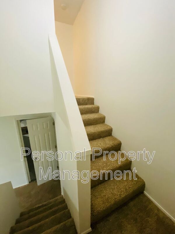 Building Photo - 7310 NE 16th Ave