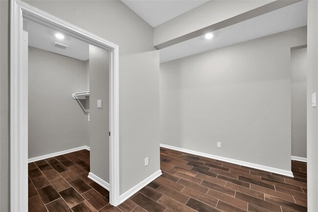 Building Photo - 610 Coyote Cyn Ct