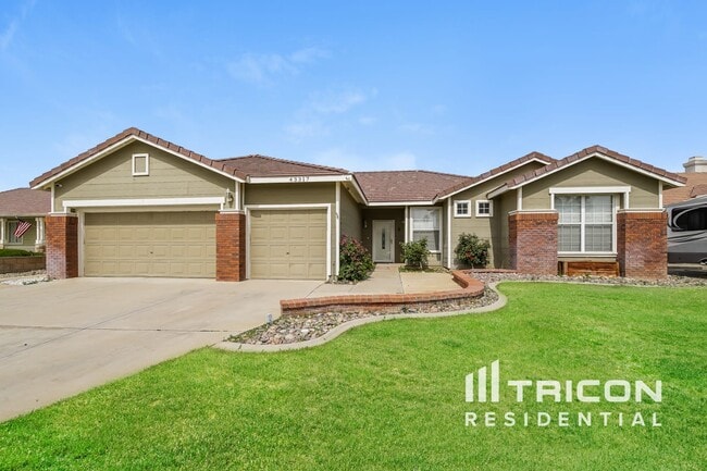 Primary Photo - 43317 Sawgrass Ln