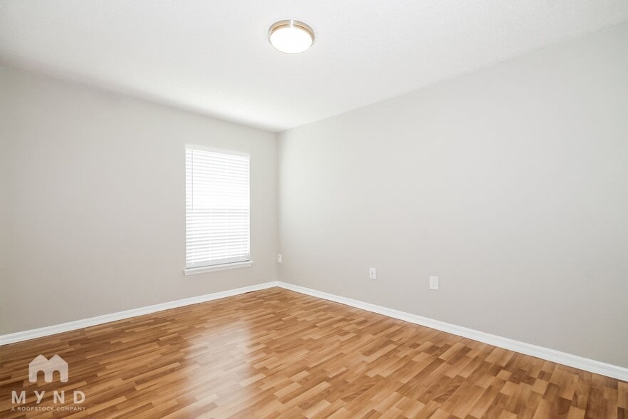 Building Photo - 30630 Double Dr