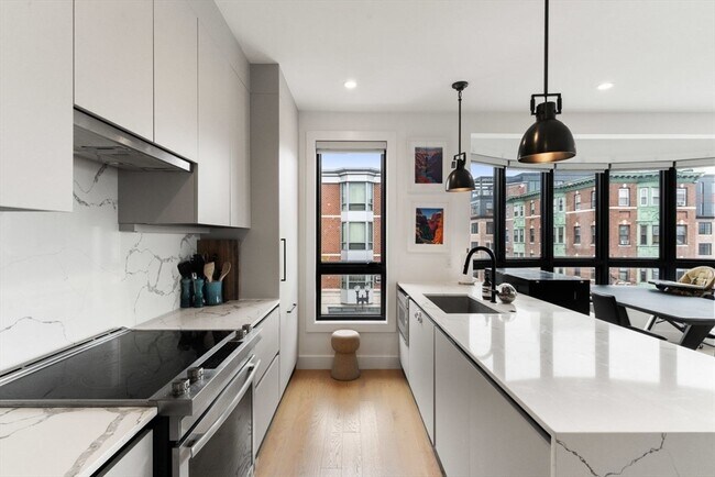 Primary Photo - 75 W Broadway