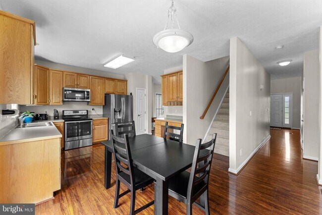 Building Photo - 10 Everglades Ln