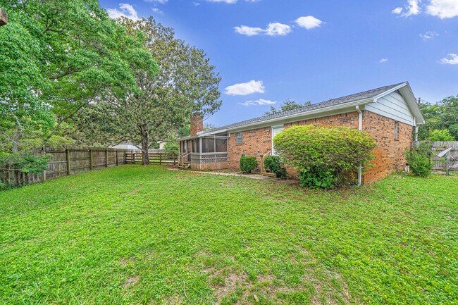 Building Photo - 203 Elizabeth Ct