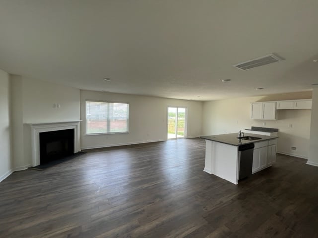 Building Photo - 228 Belle Ct