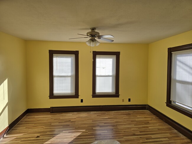 Building Photo - 74 Pike St