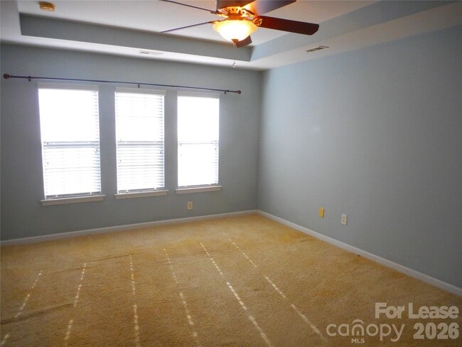 Building Photo - 5722 El Campo Ct
