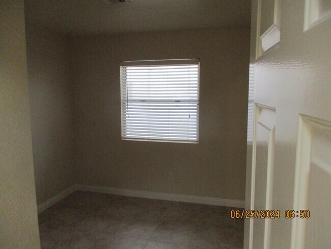 Building Photo - 8216 Grassy Point Cir