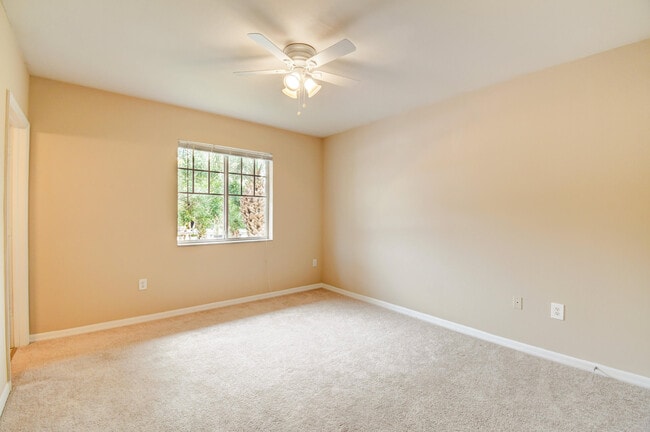 Building Photo - 6505 Emerald Dunes Dr