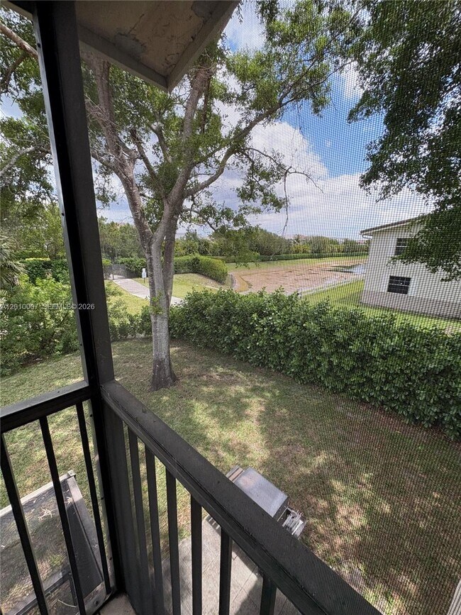 Building Photo - 8905 NW 38th Dr