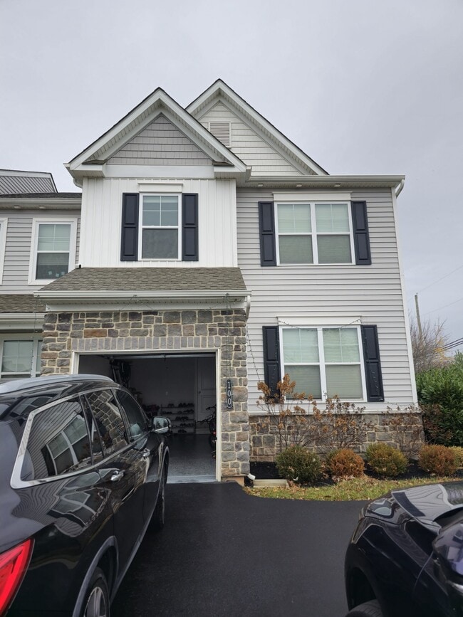 Building Photo - 100 Everleigh Dr