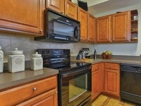 Building Photo - Warm, Welcoming, and Move-In Ready!