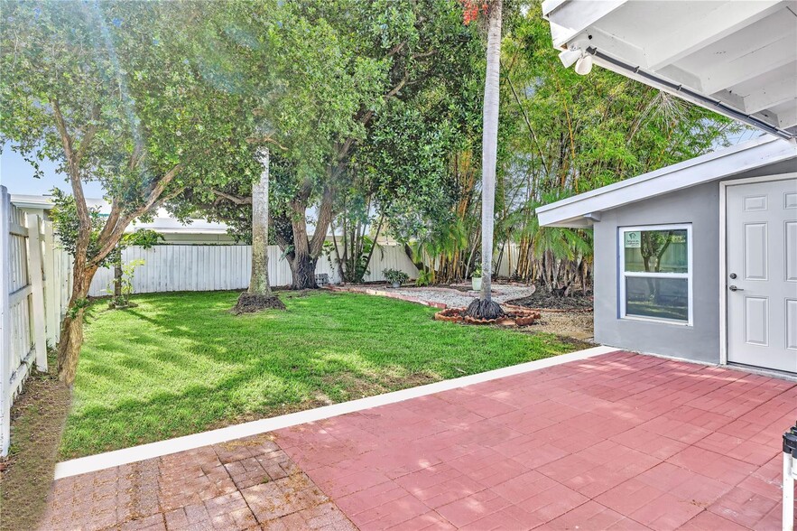 Building Photo - 2448 Andros Ln
