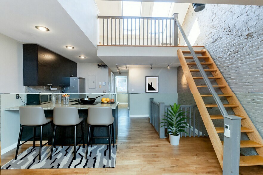 Building Photo - 9 Fayette St