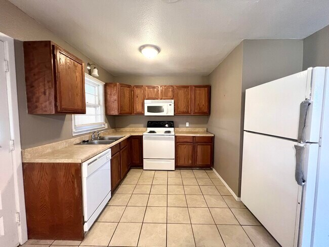 Building Photo - 3212 47th St