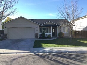 Building Photo - One of a Kind, Beautiful single-level family home in the SW Boise