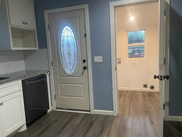 Building Photo - 10020 Losa Dr