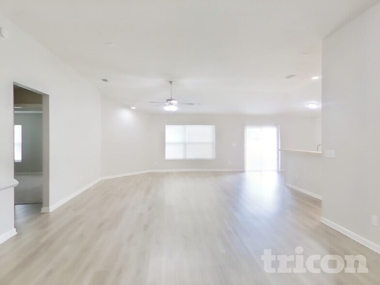 Building Photo - 15254 Little Filly Ct