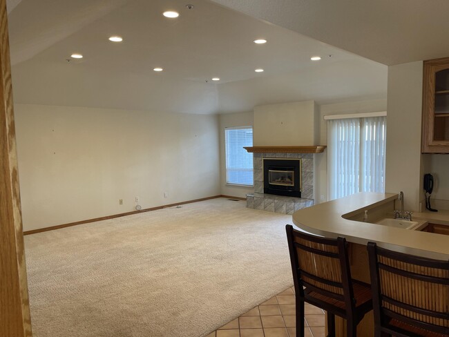 Building Photo - 508 S K St