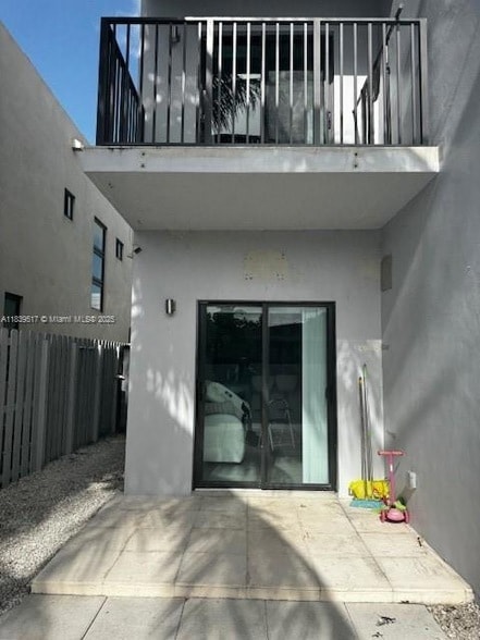 Building Photo - 4370 E 10th Ave