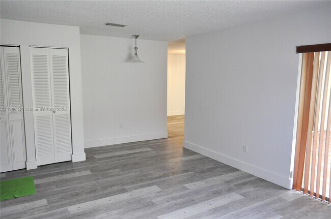 Building Photo - 13492 SW 38th Ln