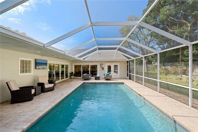 Building Photo - 606 Owl Way