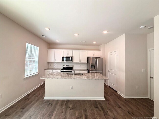 Building Photo - 305 Roberts Pl