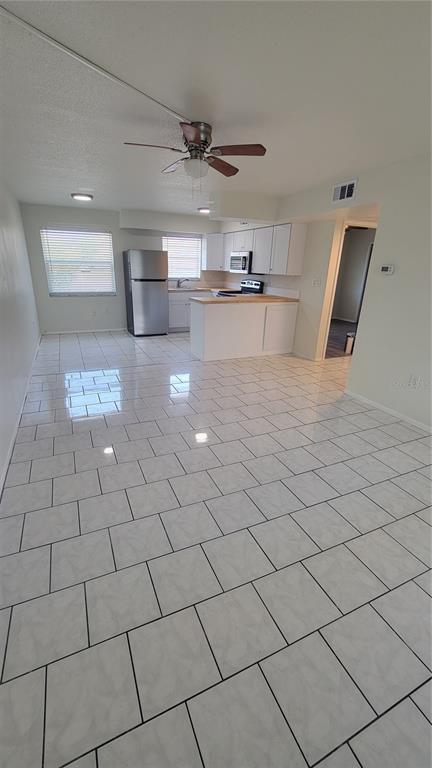 Building Photo - 308 Avanda Ct