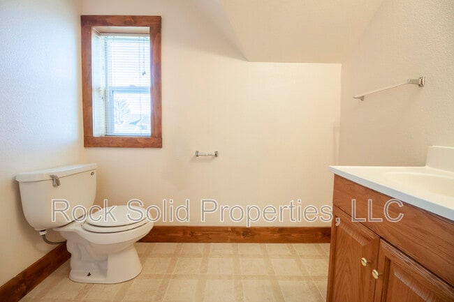 Building Photo - 1717 House Ave