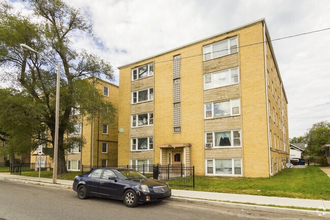 1934 W 5th Ave - Sundance Manor