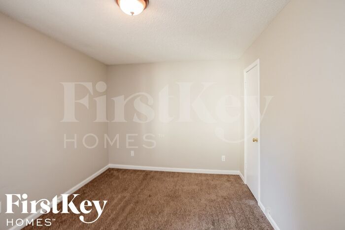 Building Photo - 6756 Burlingame Dr