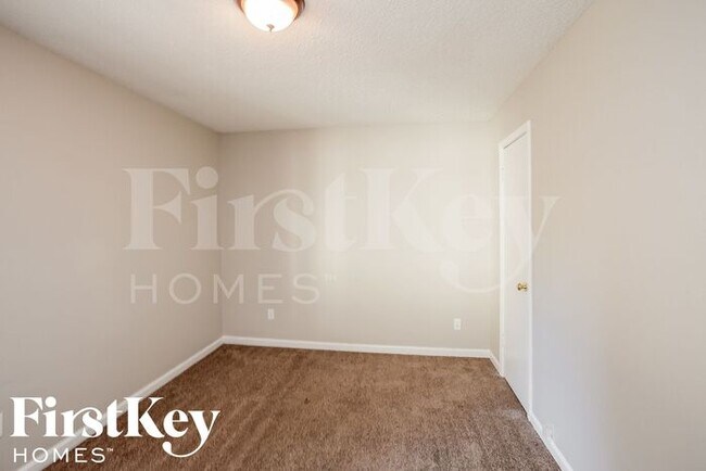 Building Photo - 6756 Burlingame Dr