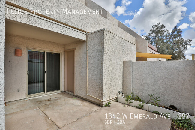 Building Photo - Beautiful Townhouse in Mesa