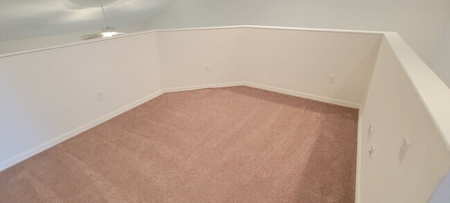 Building Photo - Charming 2/2 townhouse in Eagle Trace