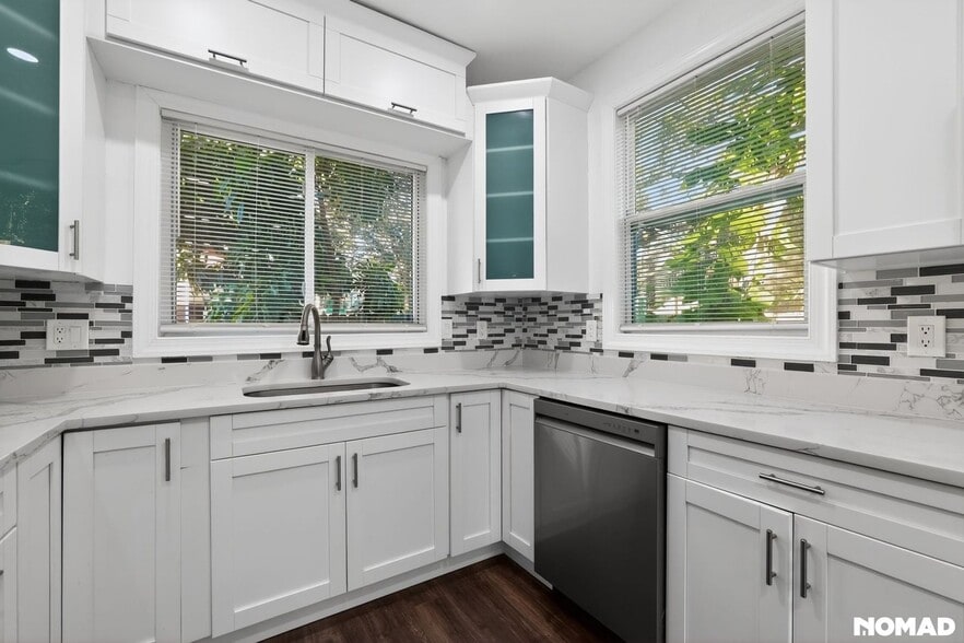 Building Photo - 3227 70th Ave N