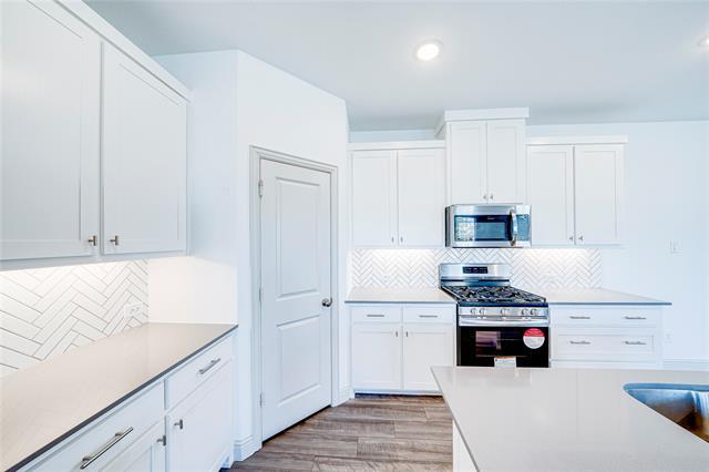 Building Photo - 8888 Samara St