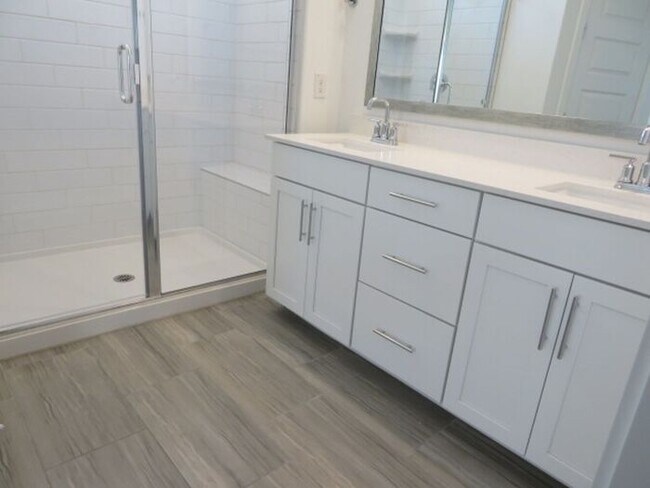 Building Photo - ****$500 off December Rent****Beautiful 5 Bedroom 3 Bath In Mystic at Lake Pleasant