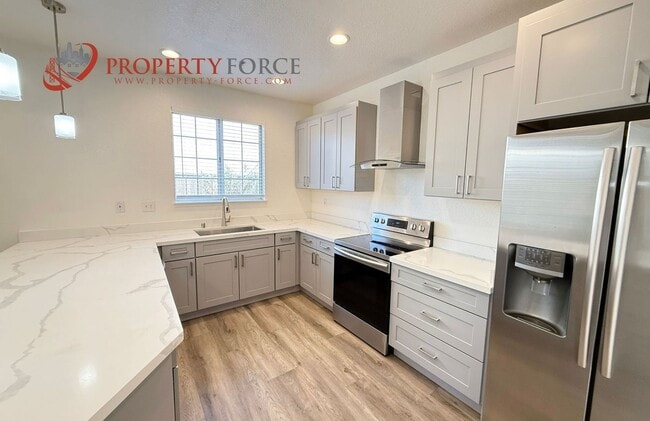 Building Photo - Updated 1,510 Sq Ft Belmont Condo Near Cal...