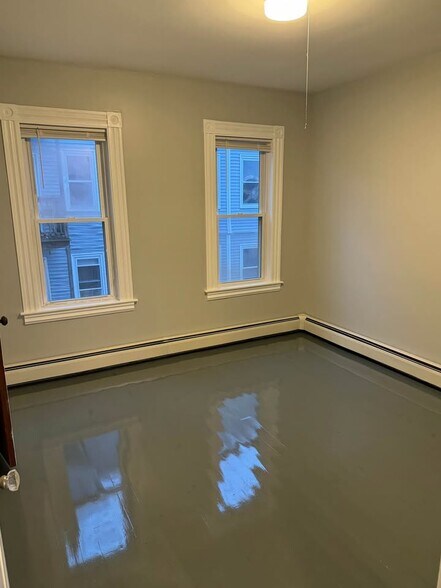 Building Photo - 98 Broadway