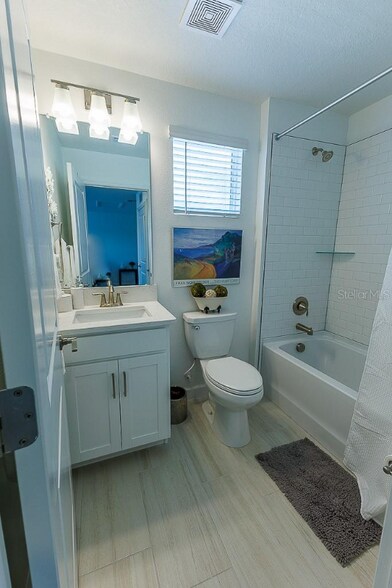 Building Photo - 10367 Banyan Breeze Blvd