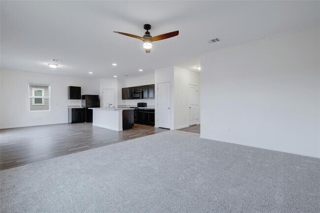 Building Photo - 140 Satsuma Ln