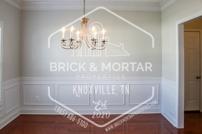 Building Photo - 5722 Rhyne Cove Ln