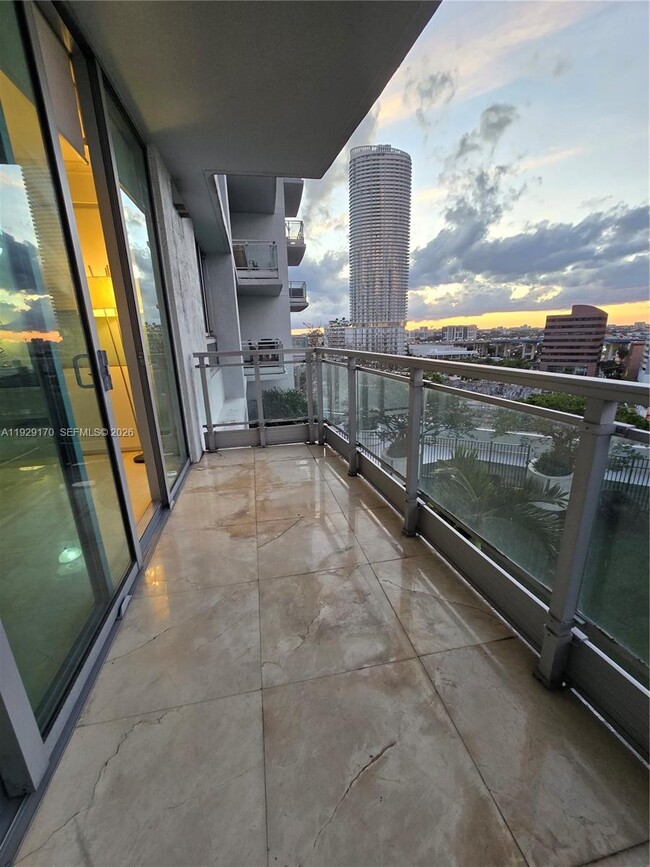 Building Photo - 90 SW 3rd St