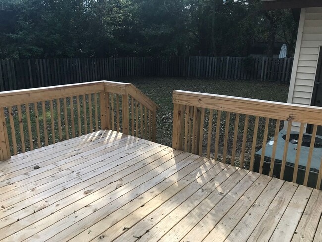 Building Photo - 112 Sycamore St