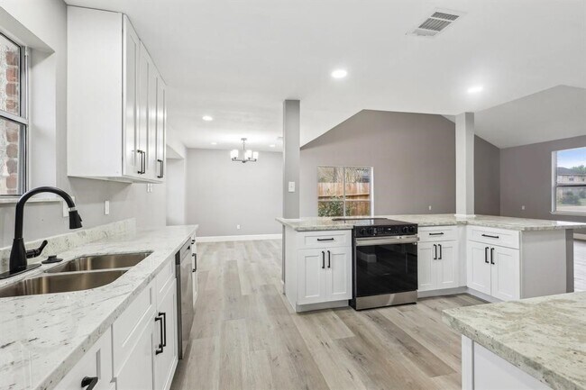 Building Photo - 4031 Rushcroft Dr