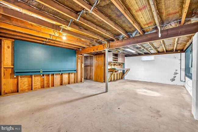 Building Photo - 46 Browning Ave