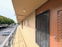 Building Photo - 6125 E Indian School Rd