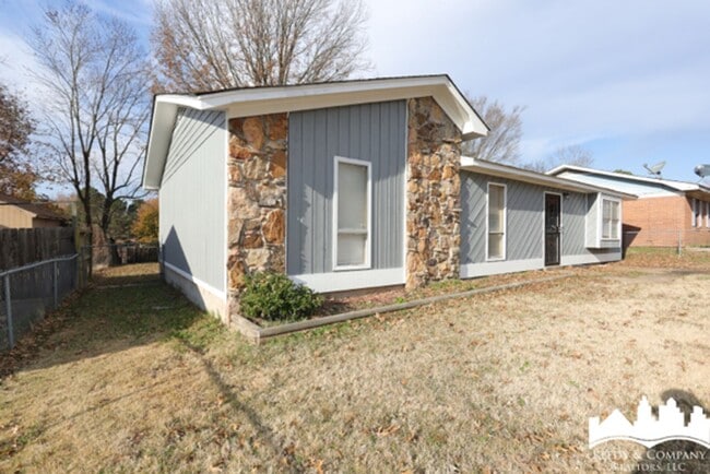 Building Photo - 5343 Cedar Bluff Dr